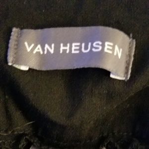 Black capri stretch pants